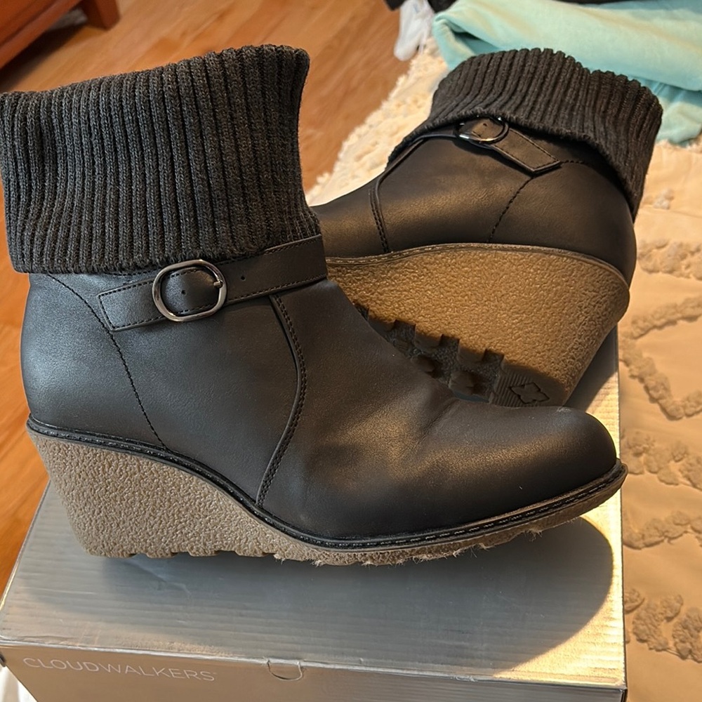 Cloudwalkers Women's Black Wedge Boots